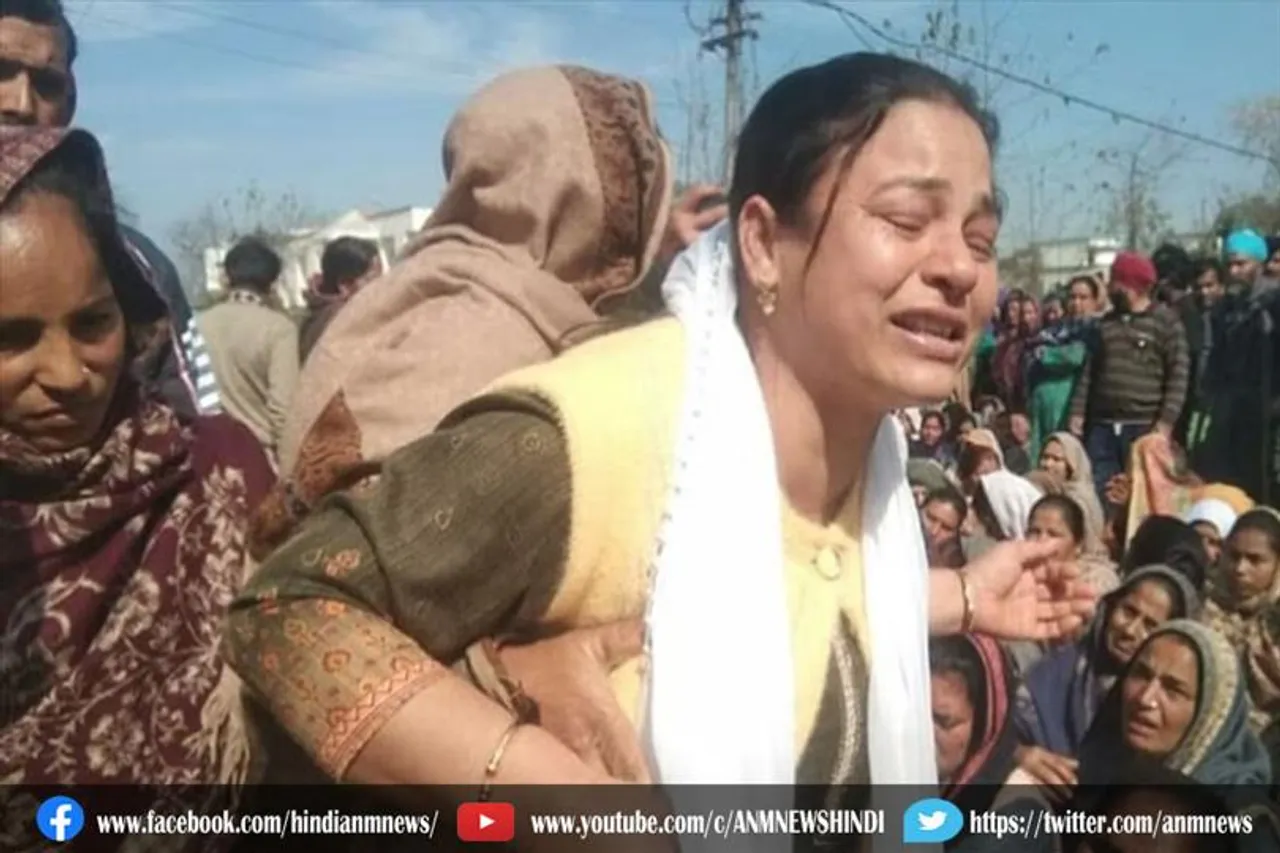 शव को सड़क पर रखकर मार्ग को किया जाम, इंसाफ की मांग