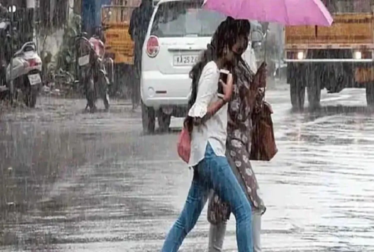 दिल्ली-एनसीआर में सुबह-सुबह झमाझम
