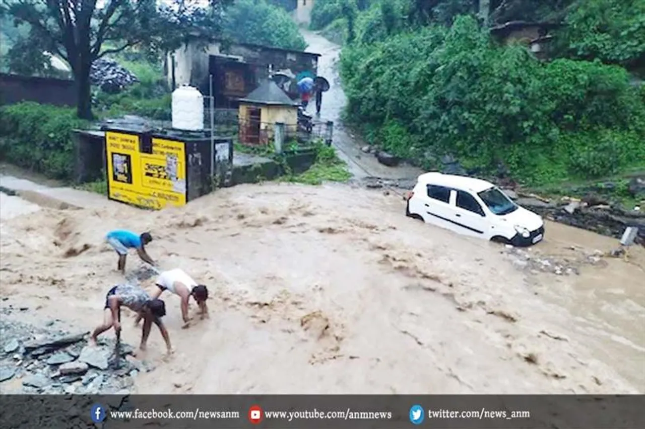 हिमाचल में 336 सड़कें बंद