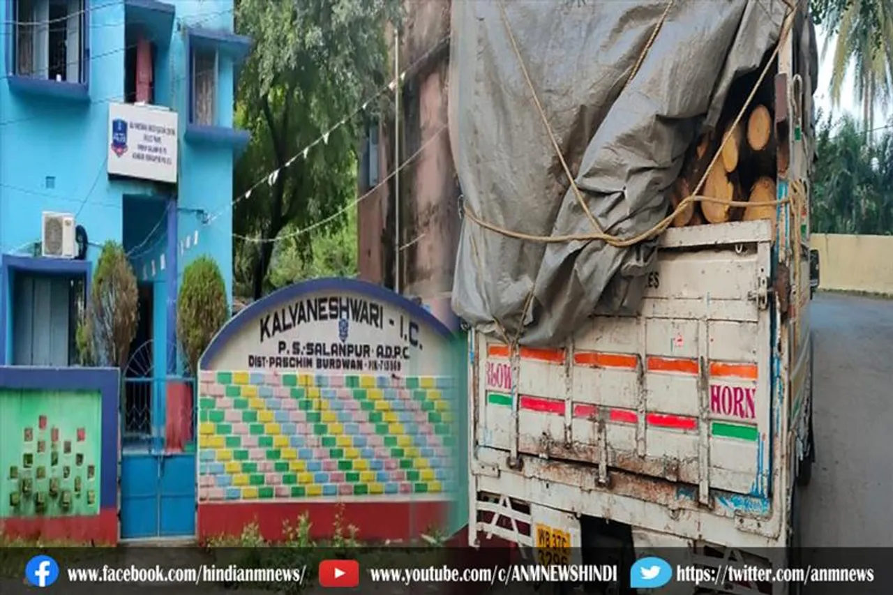 वन माफियों पर पुलिस की नकेल, लकड़ी लदा पिकअप समेत चालक पुलिस हिरासत में