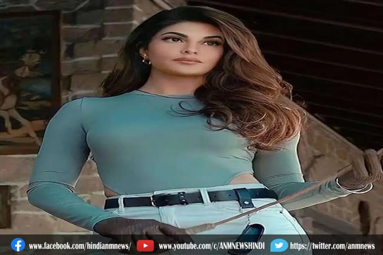 जैकलीन फर्नांडीस पहुंची ईडी ऑफिस