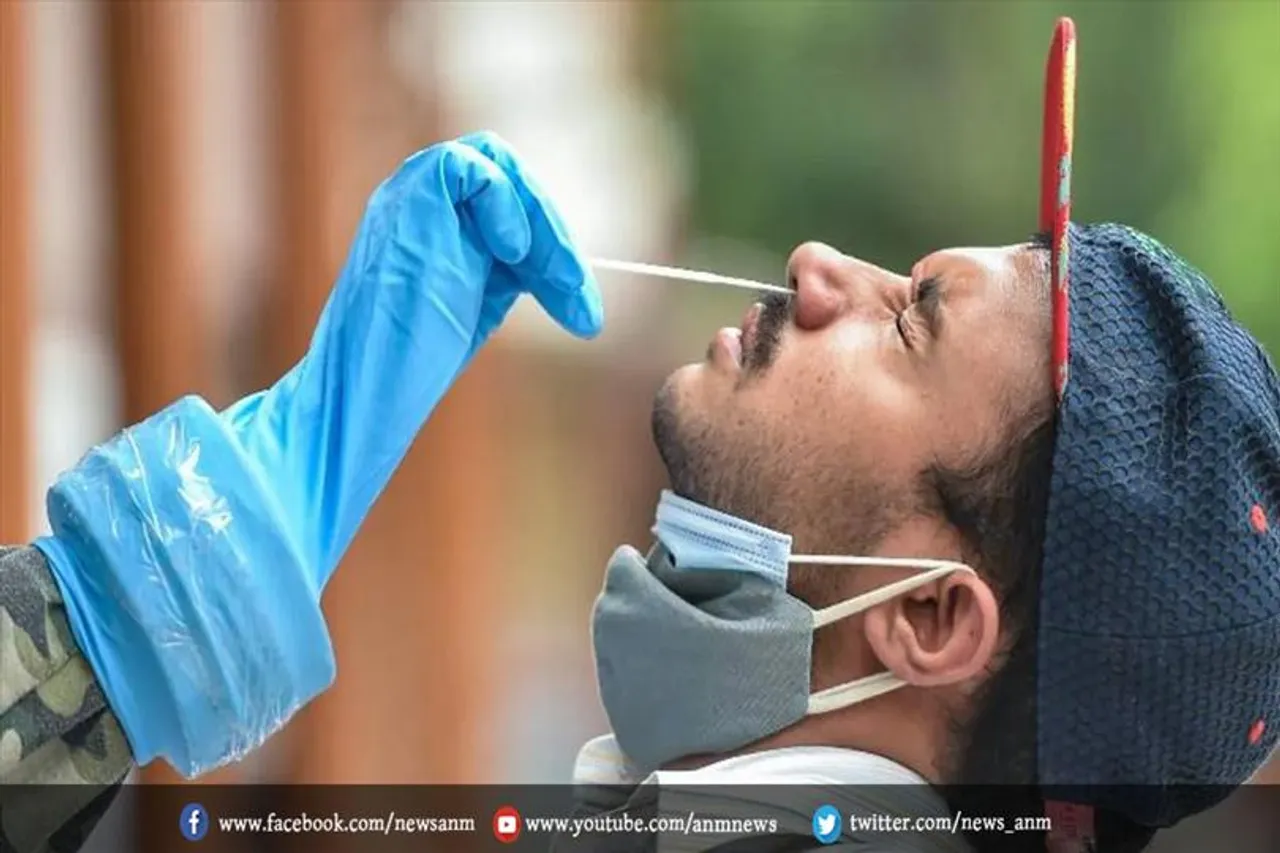 दिल्ली में कोरोना मामलों में आई कमी