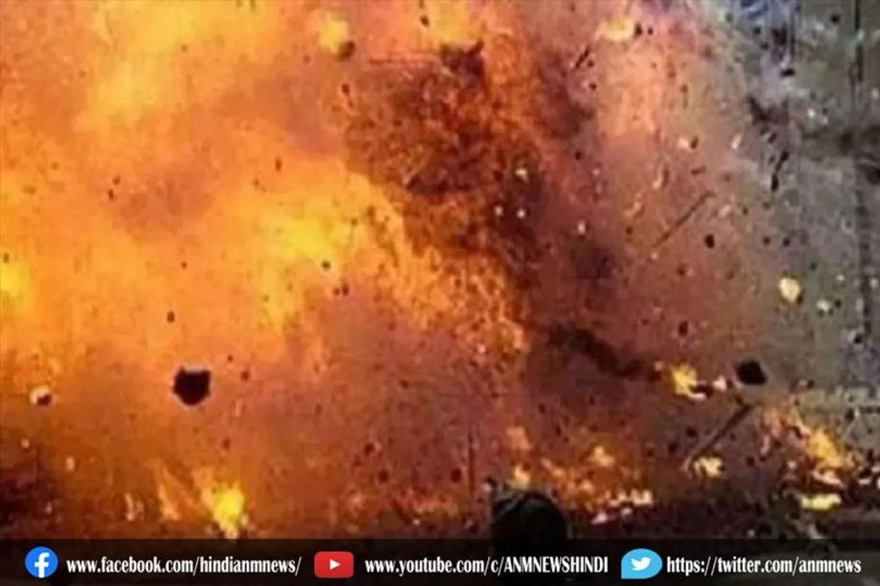 सियालदह के टॉकी स्कूल के सामने हुए बमबारी