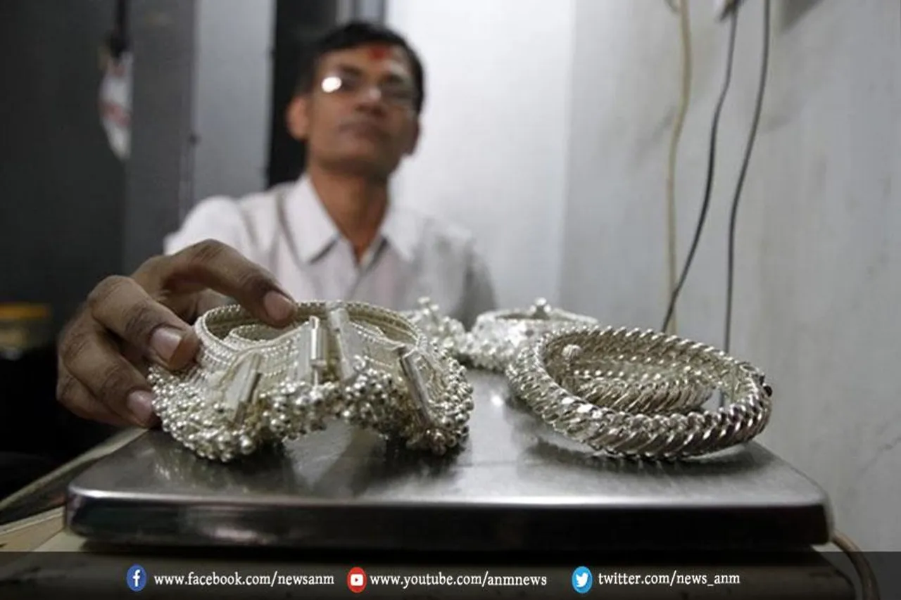 चांदी के दाम में भी आई तेजी
