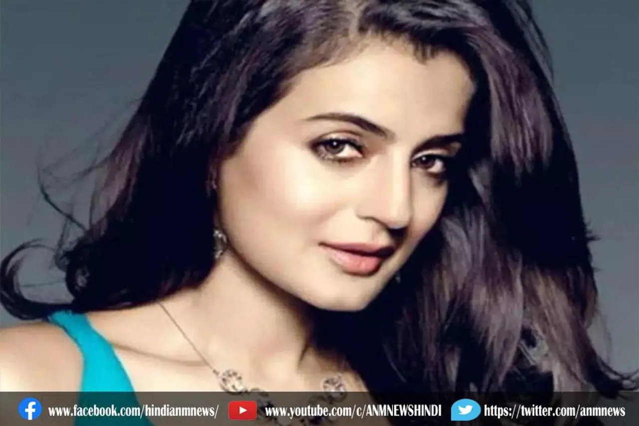 सकीना ने उड़ाया रंग गुलाल