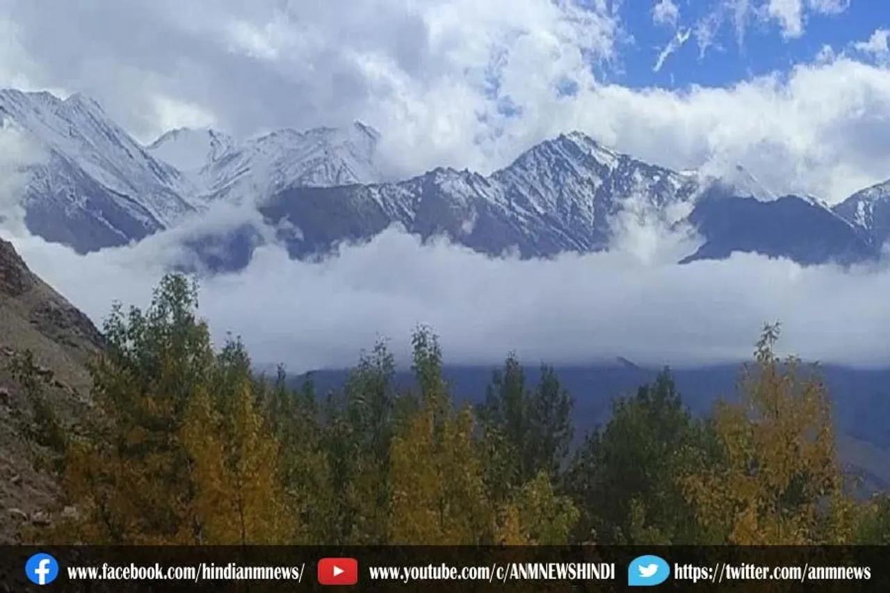 सीजन की पहले बर्फबारी