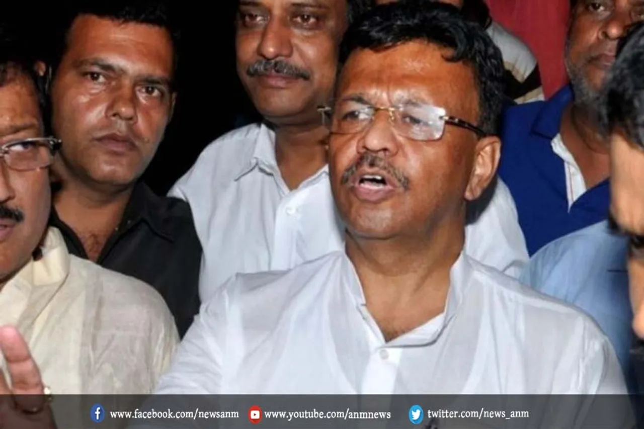 जलमग्न कोलकाता, सड़क पर निकल पड़े फिरहाद