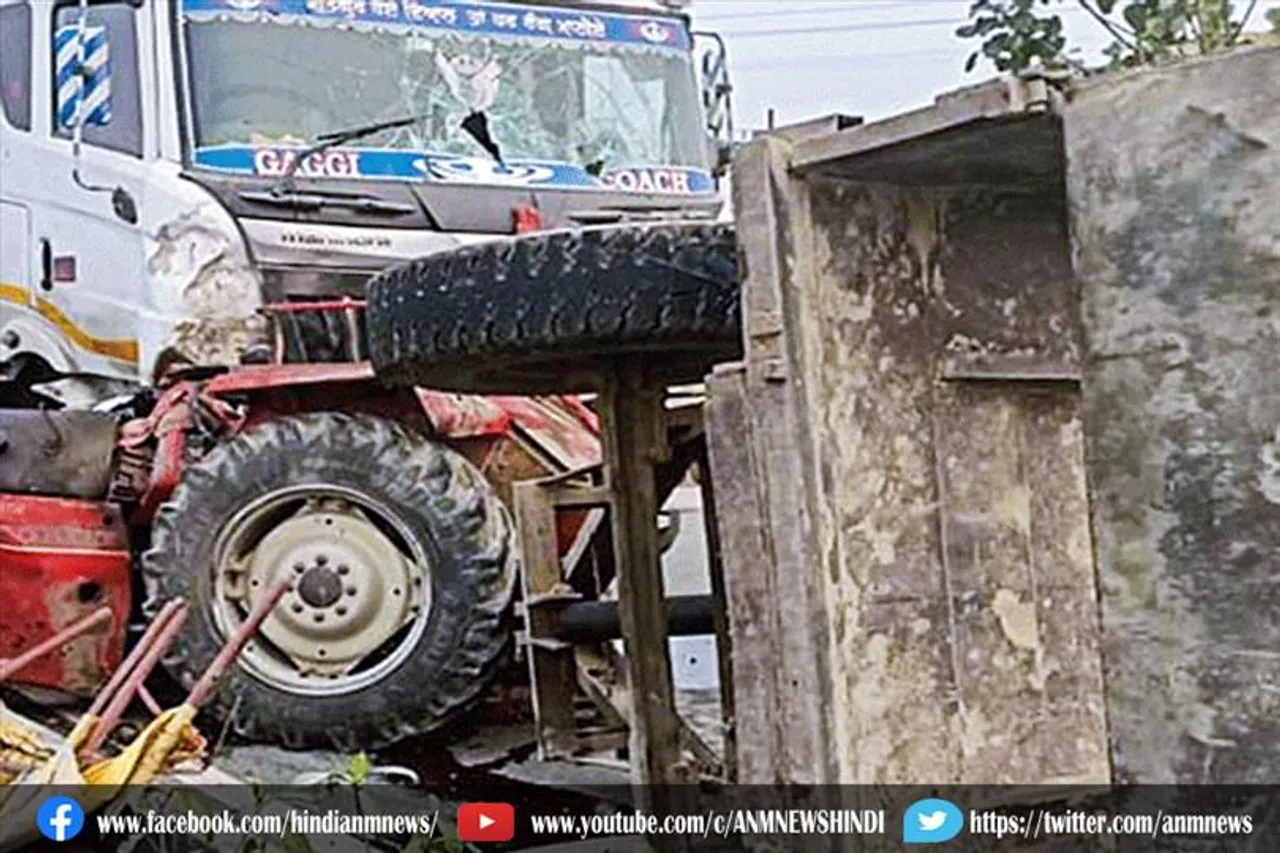 ट्रक की चपेट में आने से तीन संविदा कर्मियों की मौत