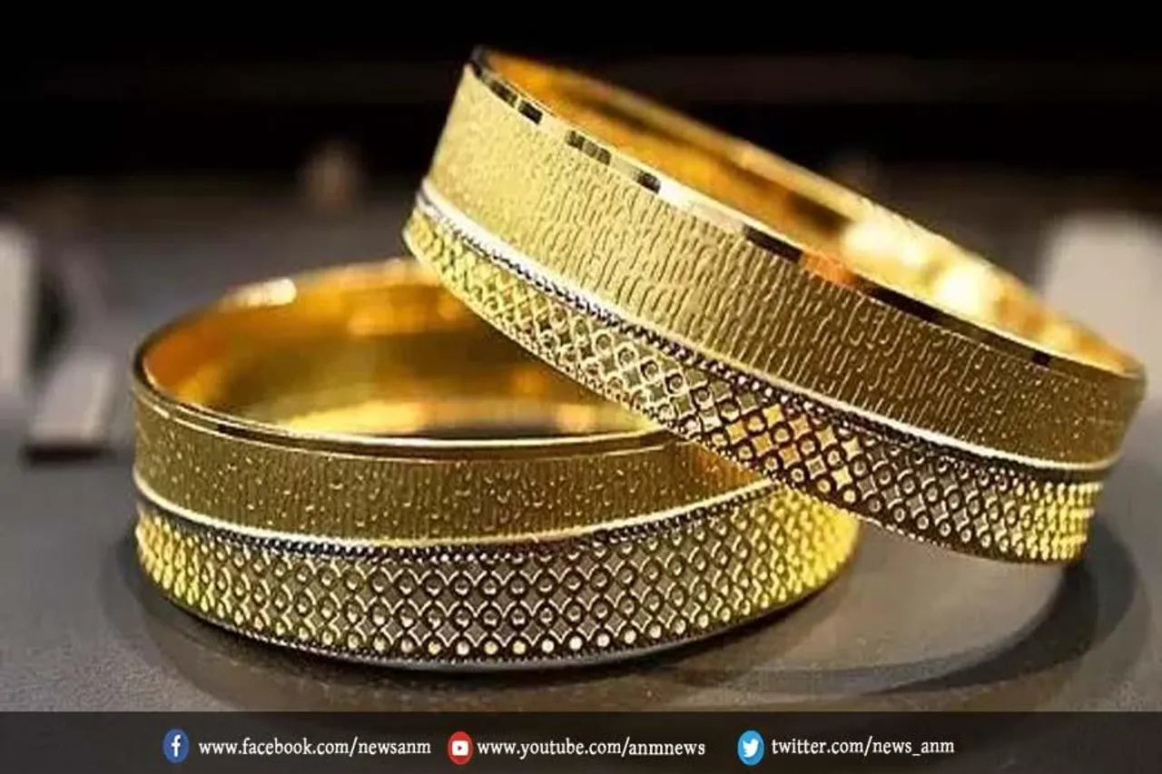 सोना हुआ सस्ता, चांदी भी फीकी