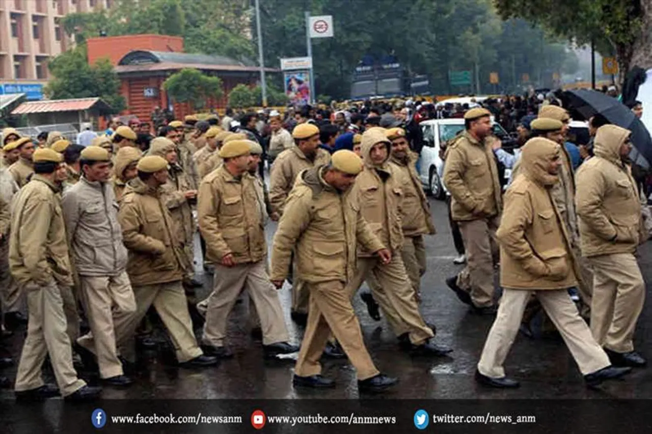 मात्र 11 दिन में दिल्ली पुलिस के 1700 जवान हुए संक्रमित
