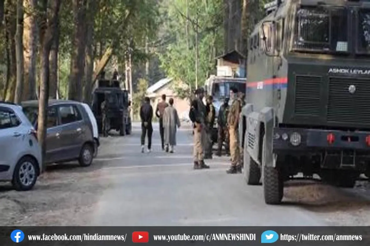 जम्मू-कश्मीर: 40 स्थानों पर छापेमारी