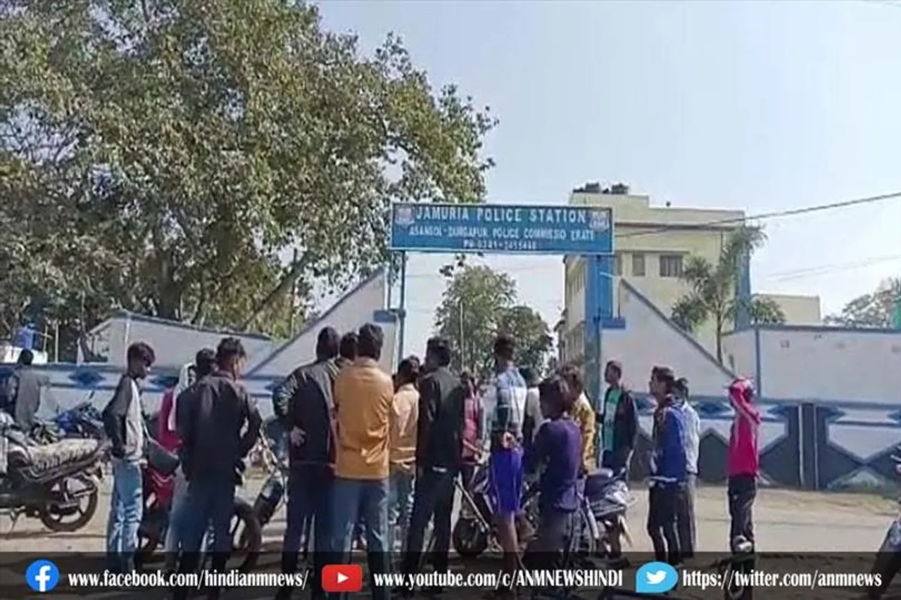 एक निजी अमीन को पीटने का आरोप, ग्रामीणों ने थाने आकर जताया विरोध
