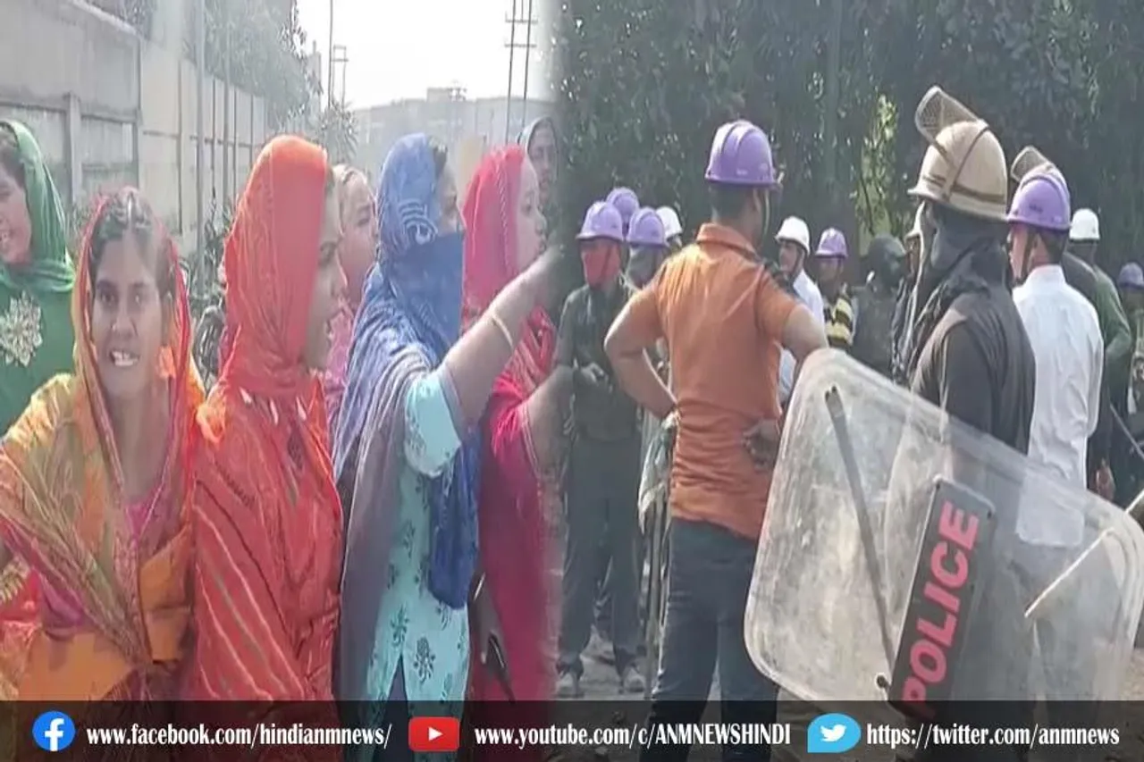 महिलाओं और पुरुषों पर लाठीचार्ज, पूरे इलाके में व्यापक तनाव