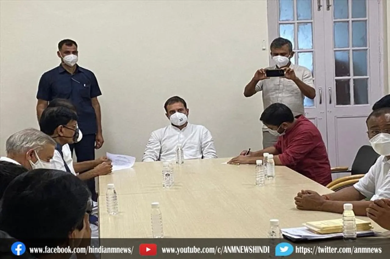 राहुल गांधी की मौजूदगी में कांग्रेस का हाथ थामा सीपीआई नेता