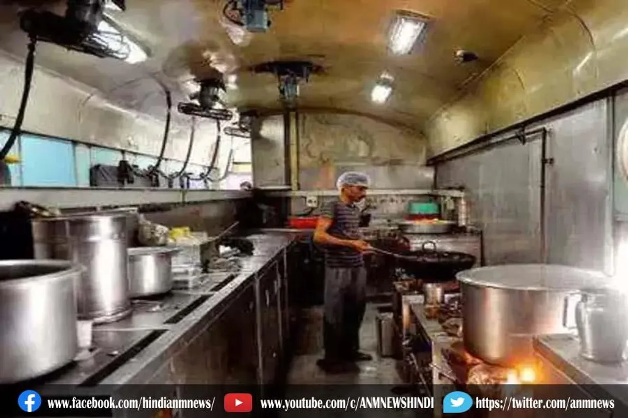 इन ट्रेनों के यात्रियों को अब मिलेगा पकाया खाना
