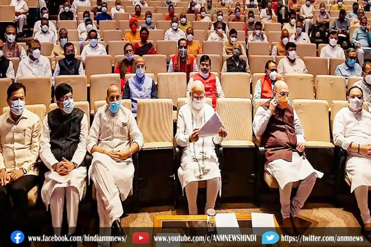 बीजेपी संसदीय दल की बैठक में अधिक से अधिक तालाब खुदवाने को कहा : प्रधानमंत्री