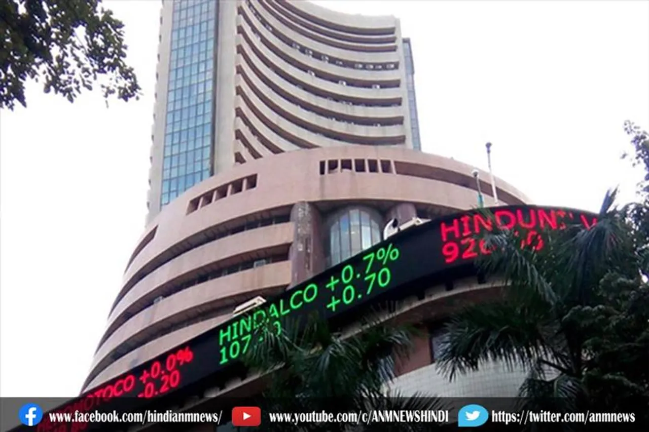 सेंसेक्स 260 अंक की उछाल पर, निफ्टी 17,400 के करीब