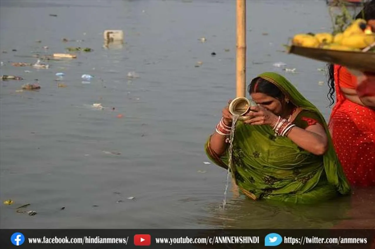 उगते सूर्य को अर्घ्य के साथ संपन्न हुआ छठ पर्व