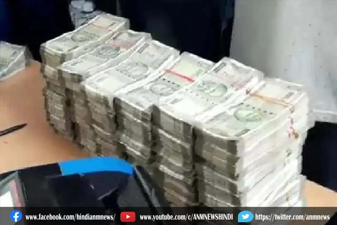 बंगाल में भारी मात्रा में नकदी बरामद, नौ संदिग्धों को पुलिस ने की गिरफ्तार