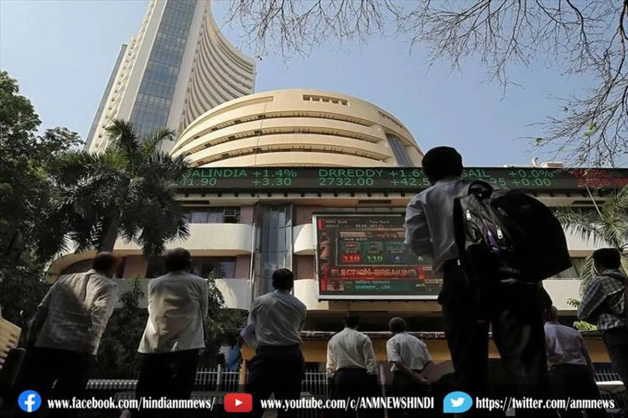 सेंसेक्स ने पहली बार 54,000 का स्तर पार किया, निफ्टी 16,200 के पार