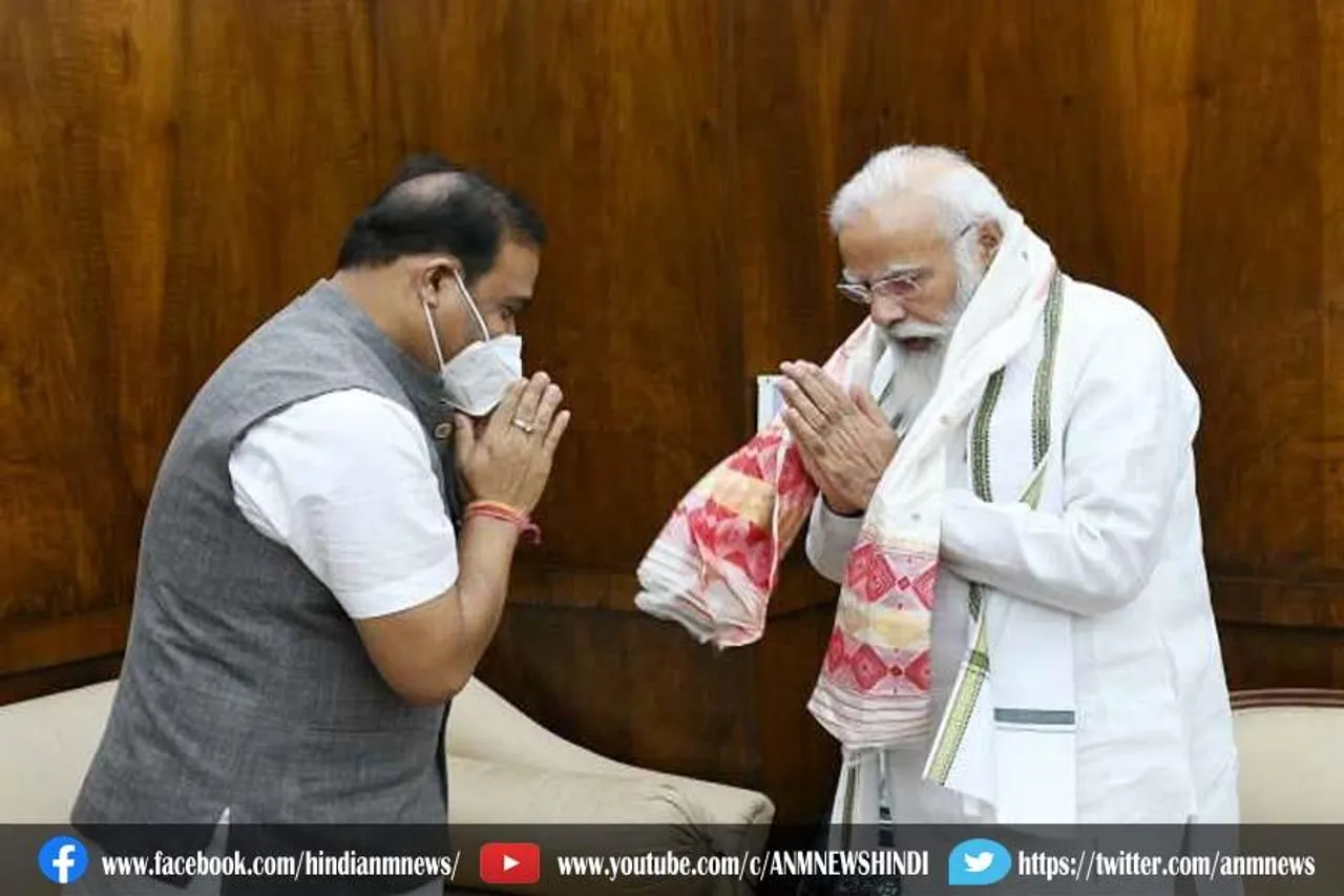 प्रधानमंत्री मोदी ने असम के मुख्यमंत्री से की बात