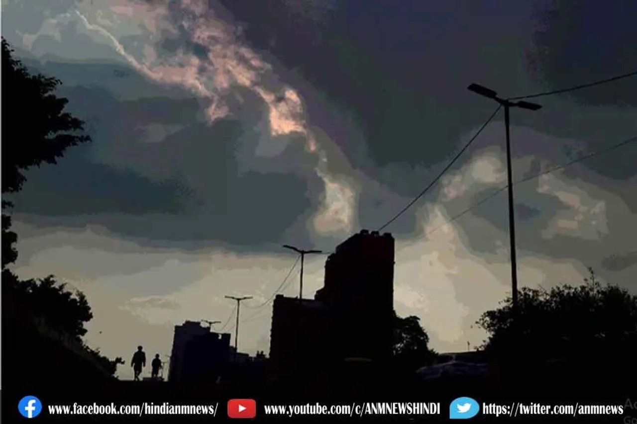 दिल्ली में मौसम ने ली करवट