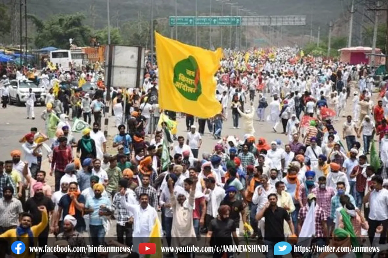 हरियाणा और पंजाब से हजारों किसानों ने राजभवन की तरफ किया कूच