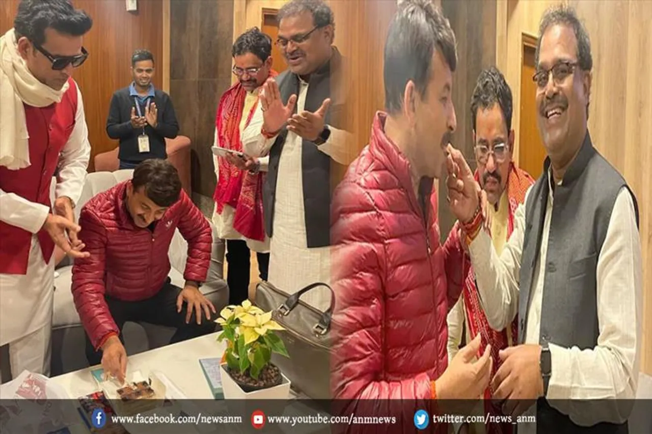 एयरपोर्ट पर मनाया गया इस सांसद का जन्मदिन
