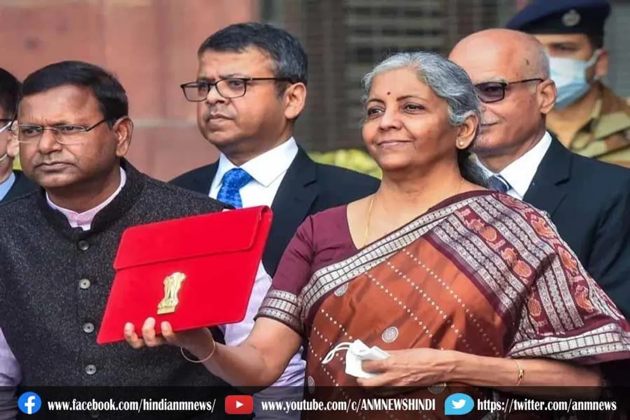 वित्त मंत्री निर्मला सीतारमण पेश कर रही हैं बजट