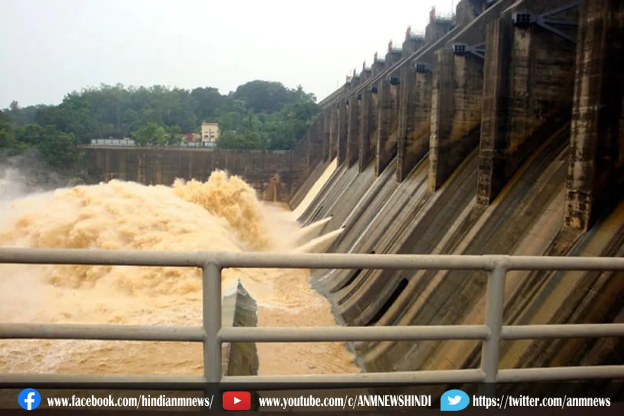 लगातार पानी बढ़ने से अमता गाँव हुगली के अन्य इलाकों से कटा, बाढ़ जैसी हालात