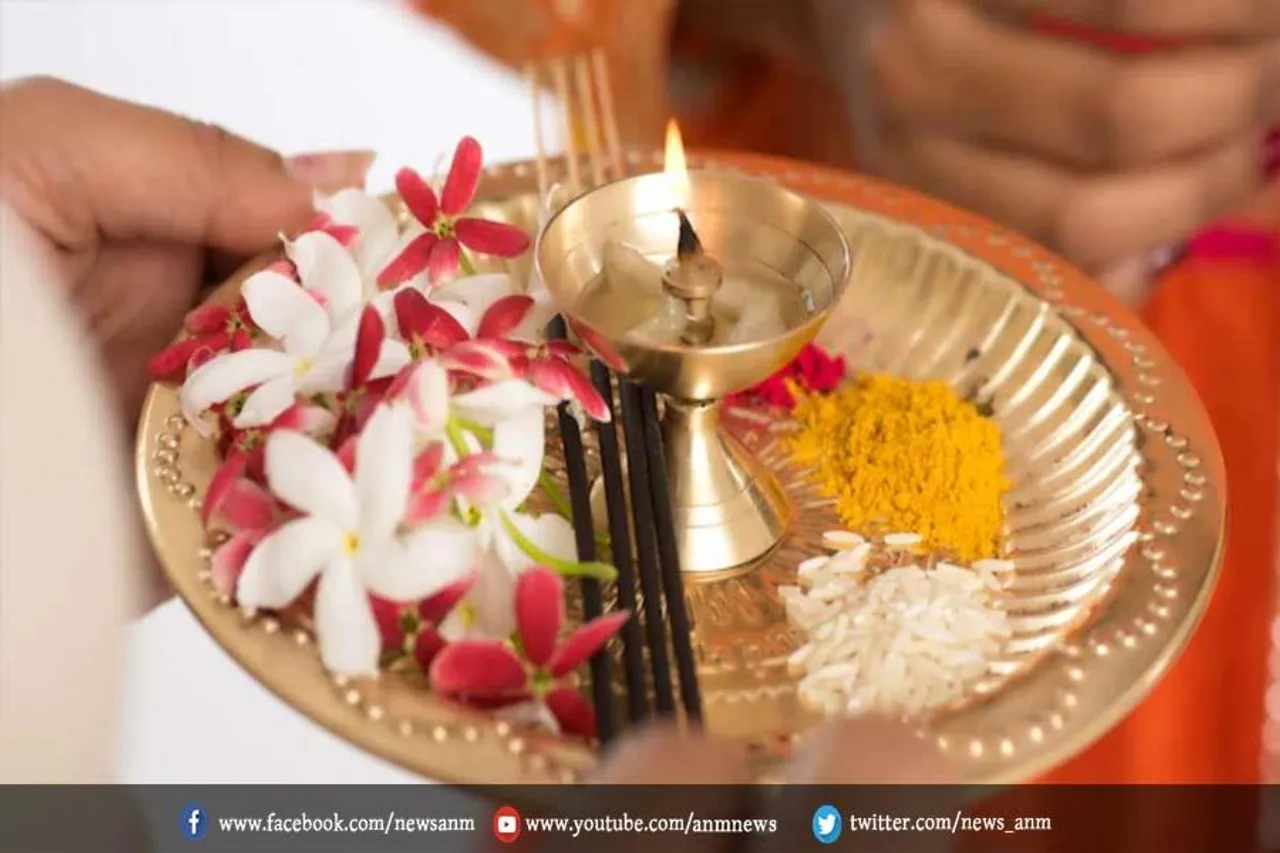 जानिए इस महीने किनकी पूजा करें
