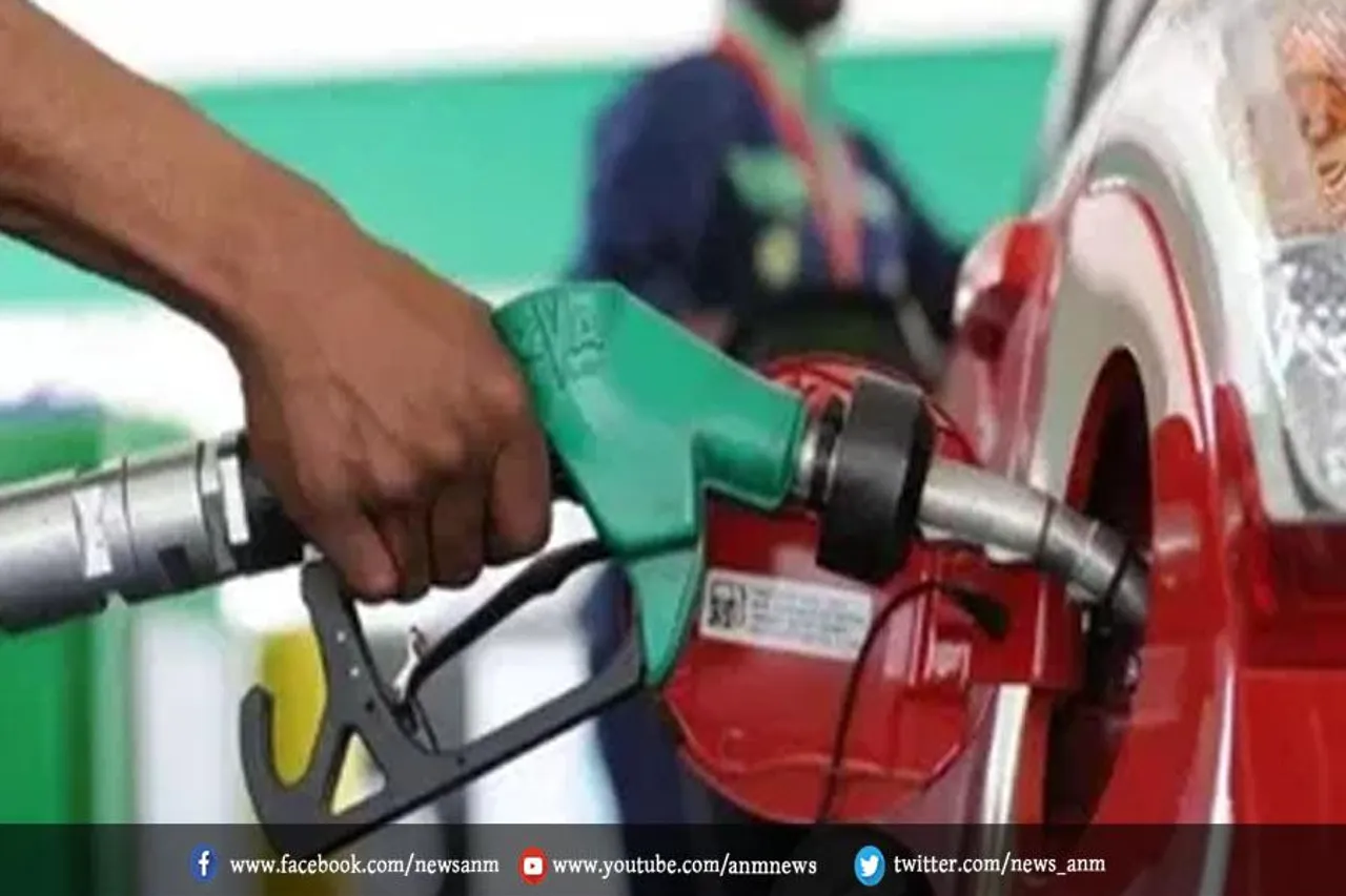 देश में गिरे पेट्रोल-डीजल के दाम
