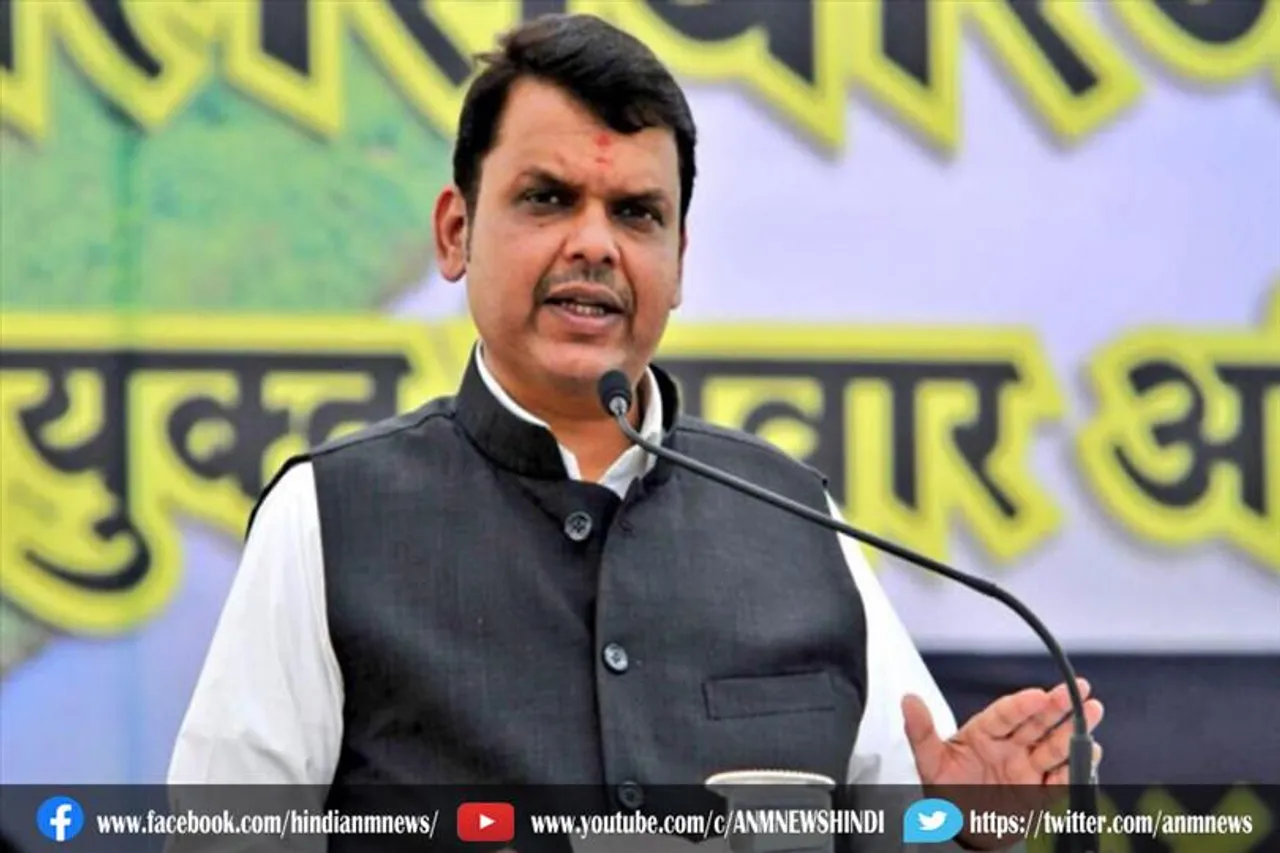 उद्धव सरकार पुलिस की मदद से करवा रही बंद: फडणवीस