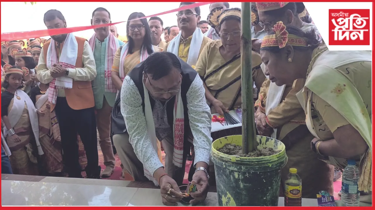 উদ্বোধনী অনুষ্ঠানত মন্ত্ৰী যোগন মহন