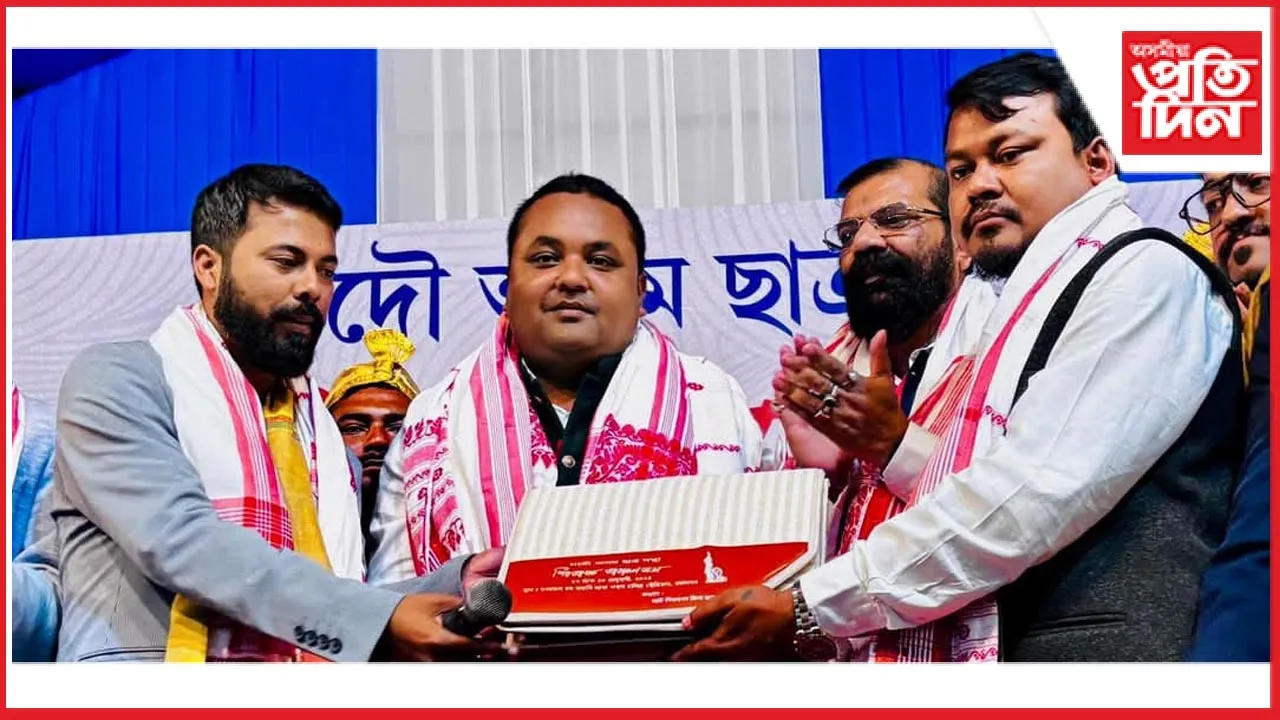 সমীৰণ ফুকনৰ কান্ধত আছুৰ গুৰু দায়িত্বঃ শিৱসাগৰত উৎসৱমুখৰ পৰিৱেশ