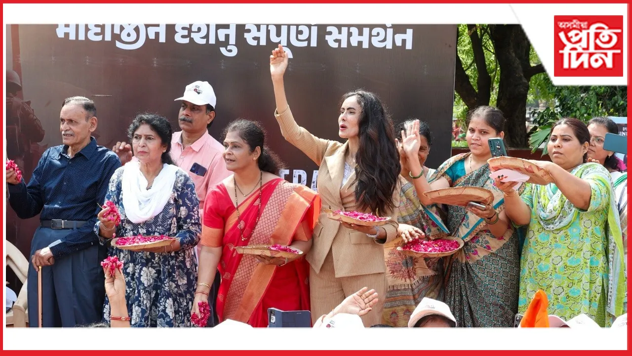 গুজৰাটত প্ৰধানমন্ত্ৰী মোডীক ফুলেৰে আদৰণি কৰ্ণেল ছফিয়া কুৰেশ্বিৰ যমজ ভগ্নীৰ