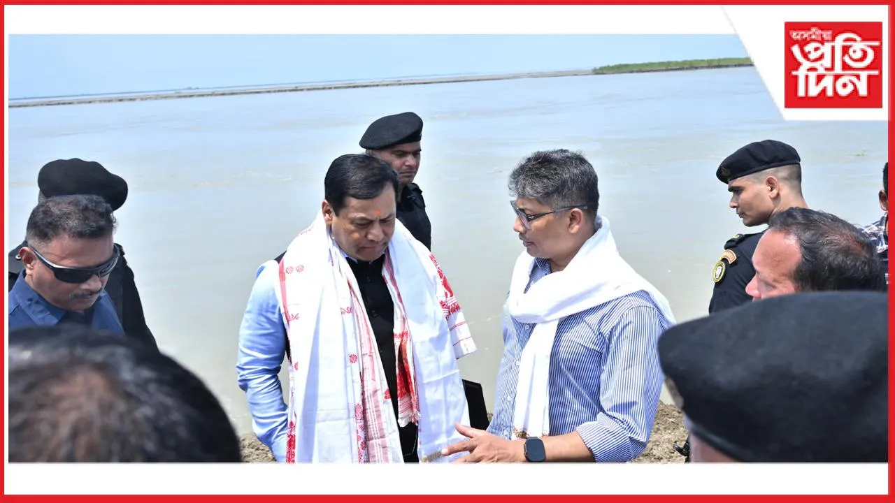 খহনীয়াত আক্ৰান্ত অঞ্চল পৰিদৰ্শন পীযুষ হাজৰীকাৰ