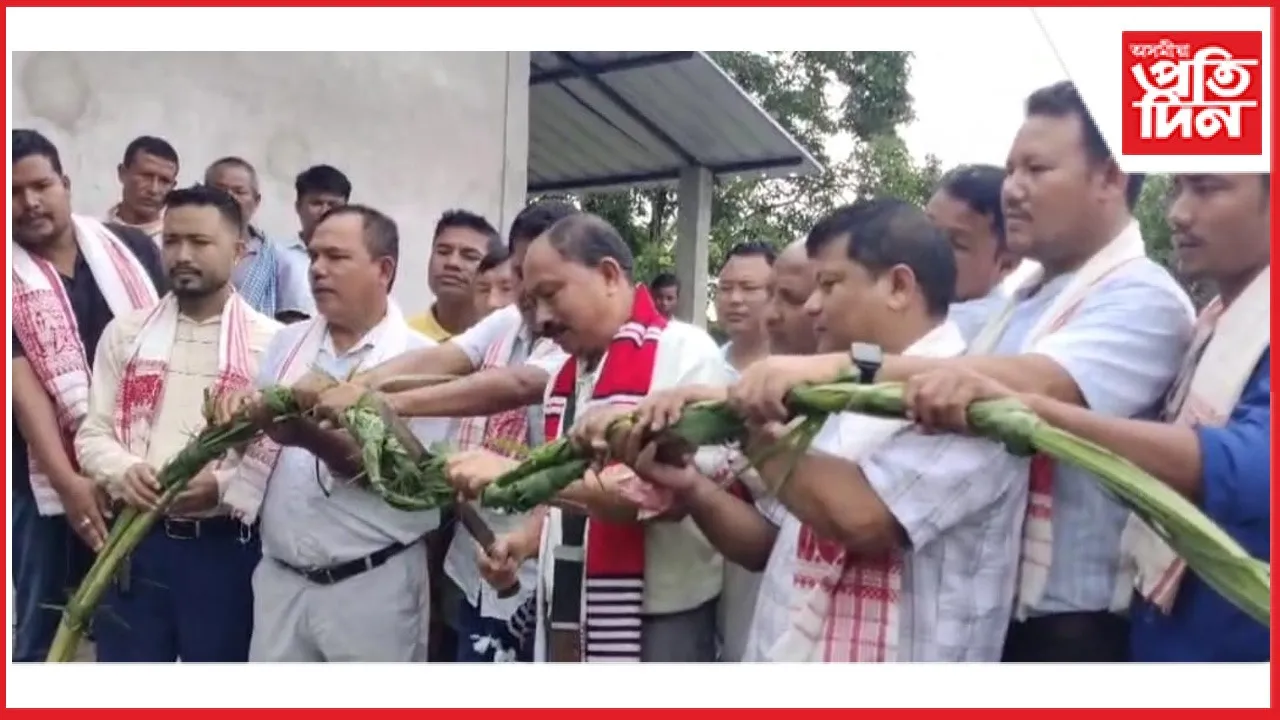ঢকুৱাখনাত এম এ চিৰ অধ্যক্ষৰ ৬ বিদ্যালয়ৰ আধাৰশিলা স্থাপন