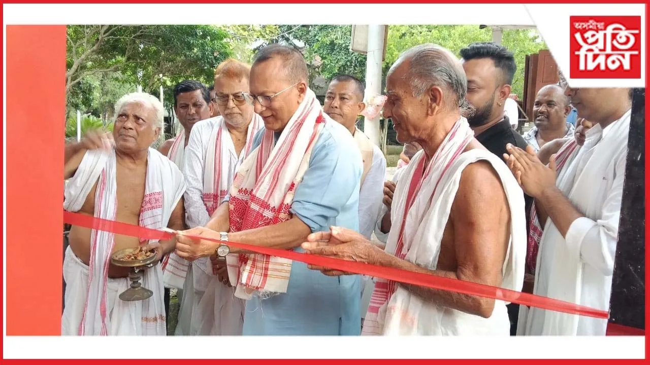 বটদ্ৰৱা থানলৈ সাংসদ প্ৰদ্যুৎ বৰদলৈয়ে আগবঢ়ালে উচ্চ ক্ষমতা সম্পন্ন বৈদ্যুতিক জেনেৰেটৰ ছেট
