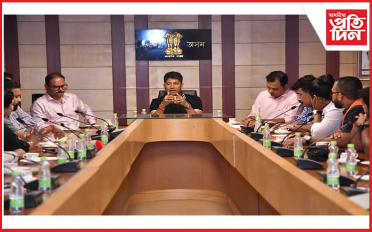 দিল্লীত মন্ত্ৰী পীযুষ হাজৰিকাই লাচিত বৰফুকনৰ ৪০০ বছৰীয়া জয়ন্তীৰ সামৰণি অনুষ্ঠানৰ প্ৰস্তুতিৰ বুজ লয়...