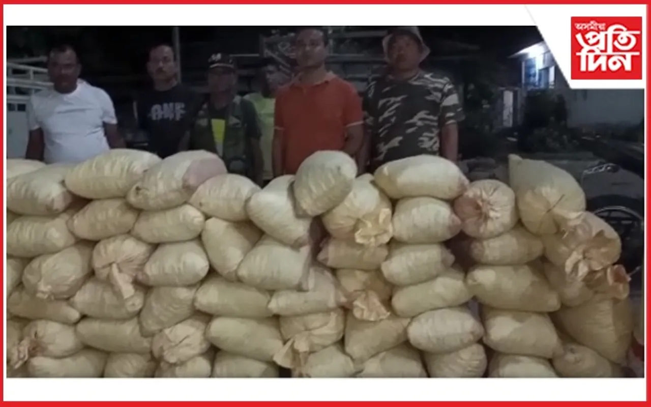 অবৈধ সৰবৰাহকাৰীৰ নতুন কৌশল ভেদ আৰক্ষীৰঃ ধানৰ মাজৰ পৰা জব্দ ১০৫০ কেজি বাৰ্মিজ চুপাৰী...  