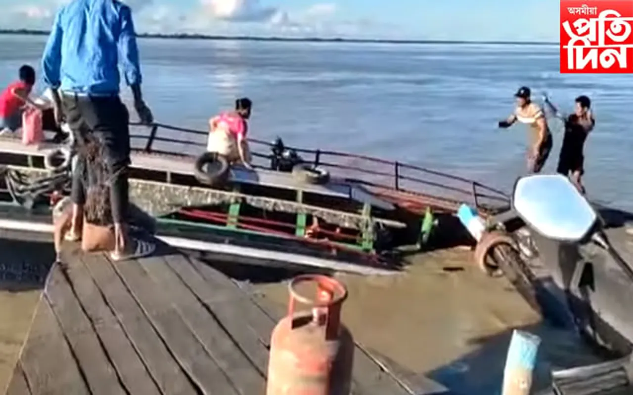 এবছৰ সম্পূৰ্ণ হ'ল যোৰহাটৰ ফেৰী দুৰ্ঘটনাৰ...