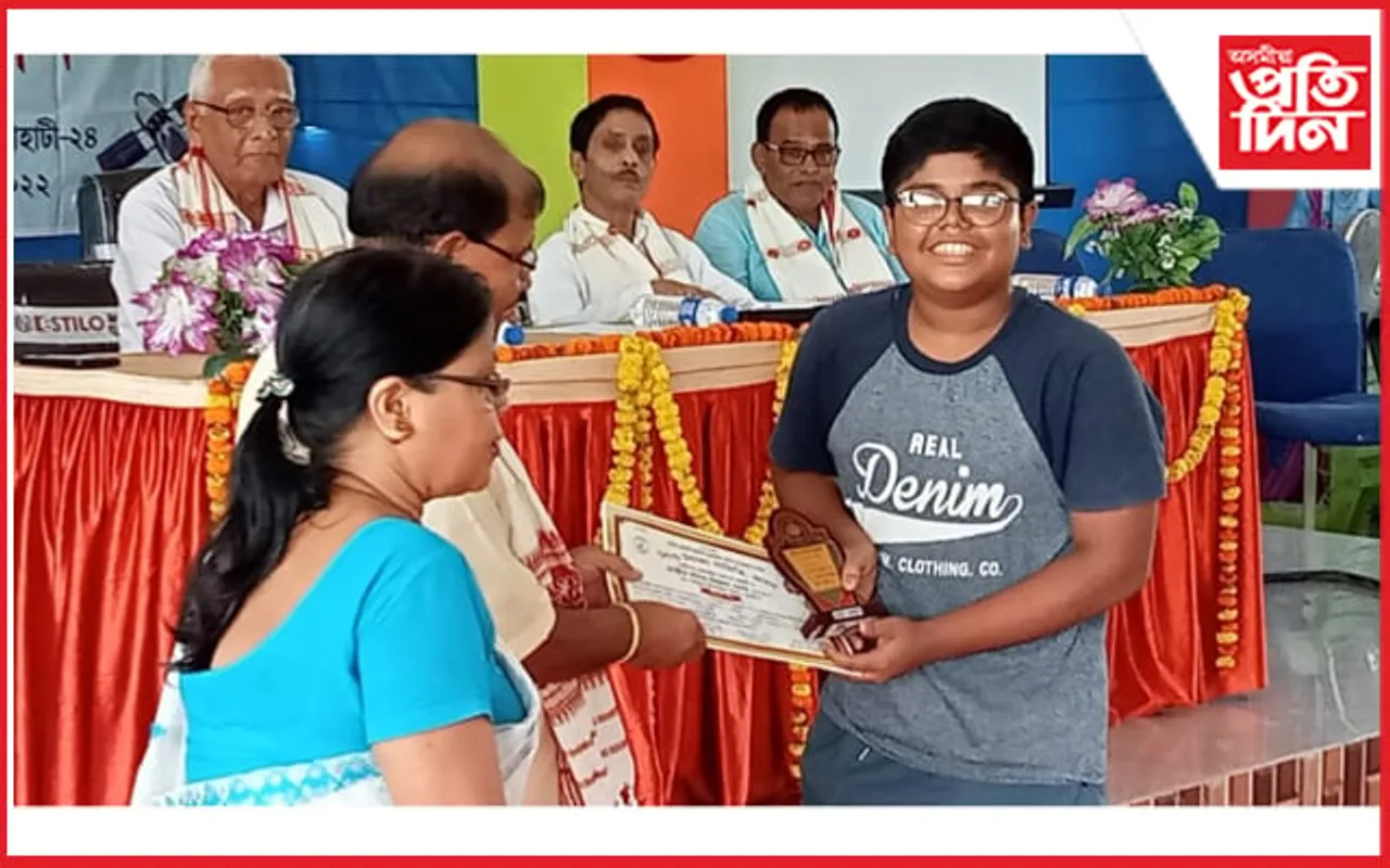 কৃত্ৰিম বানপানী ৰোধৰ ব্যৱস্থা! ৰাষ্ট্ৰীয় পৰ্যায়ৰ গনিত-বিজ্ঞান মেলালৈ নিৰ্বাচিত নলবাৰীৰ কিশোৰ