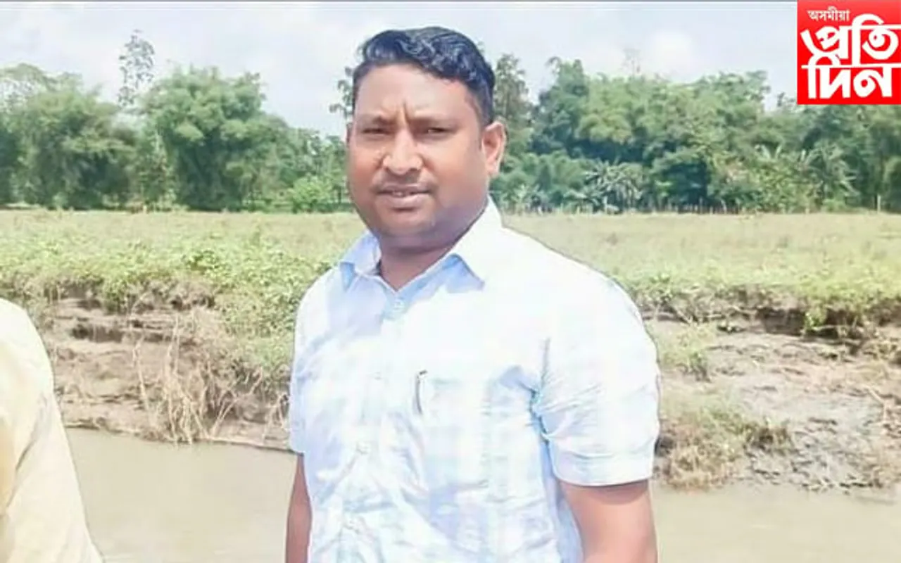 যুৱতীক অশালীন ব্যৱহাৰ কৰি নিলম্বিত হ'ল আটছাৰ উপ-সভাপতি ৰমেন দাস...