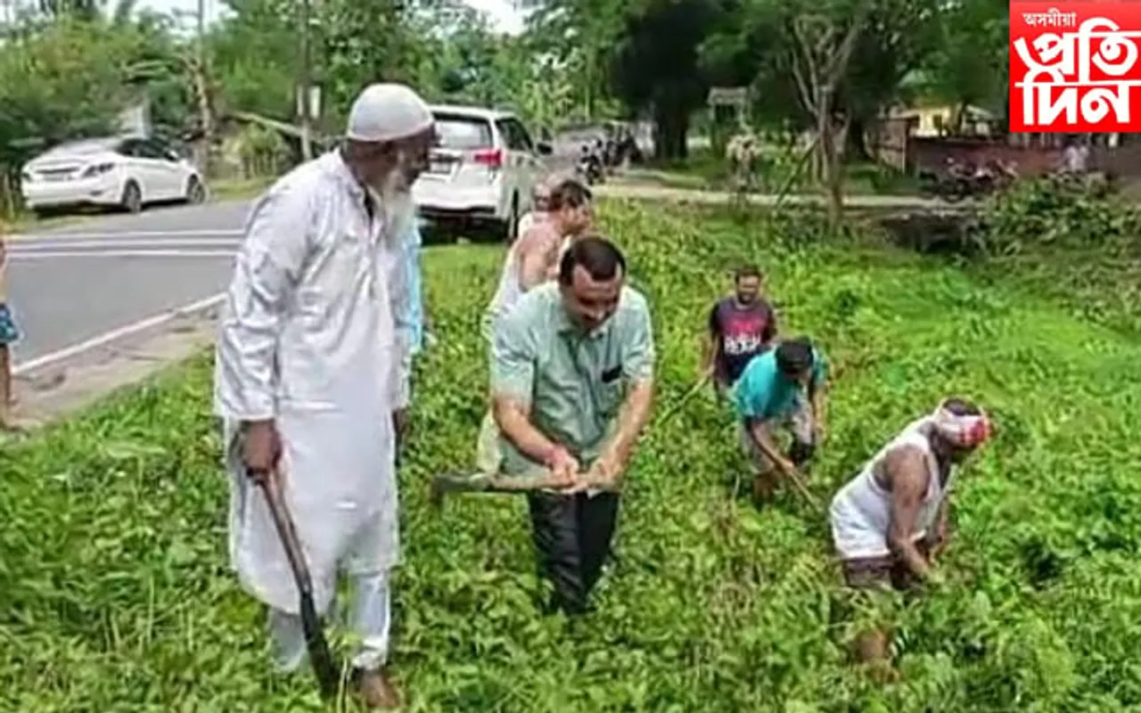 গান্ধী জয়ন্তী উপলক্ষে দ’লবাগান উচ্চতৰ মাধ্যমিক বিদ্যালয়ৰ স্বচ্ছতা কাৰ্যসূচী...