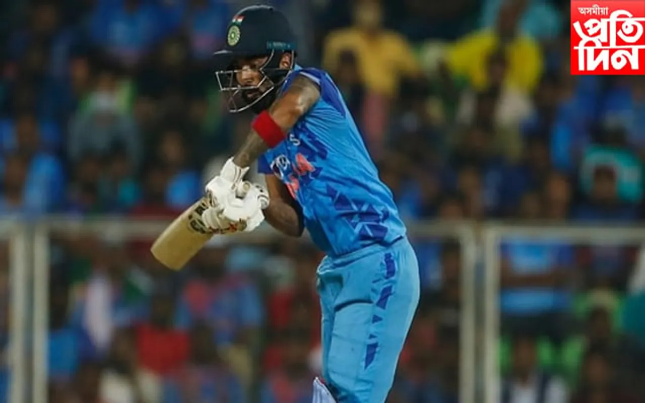 বৰ্ষাপাৰাত খেল দেখুৱাইছে ৰাহুল-ৰোহিতে