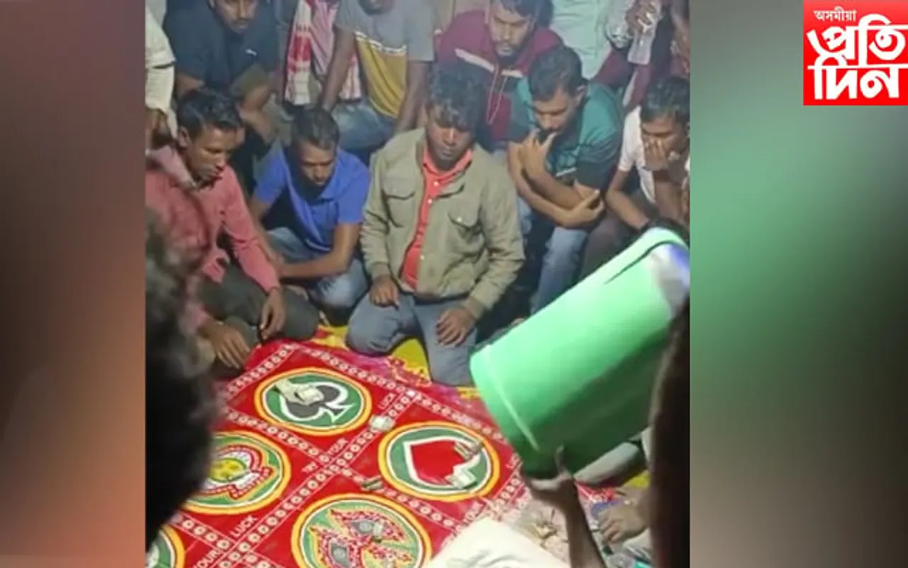গোৱালপাৰাৰ কছাৰীঘাটত নাওখেলৰ আলমত জুৱাৰ মেলাঃ উদ্দাম নৃত্যৰে সাংস্কৃতিক অনুষ্ঠান...