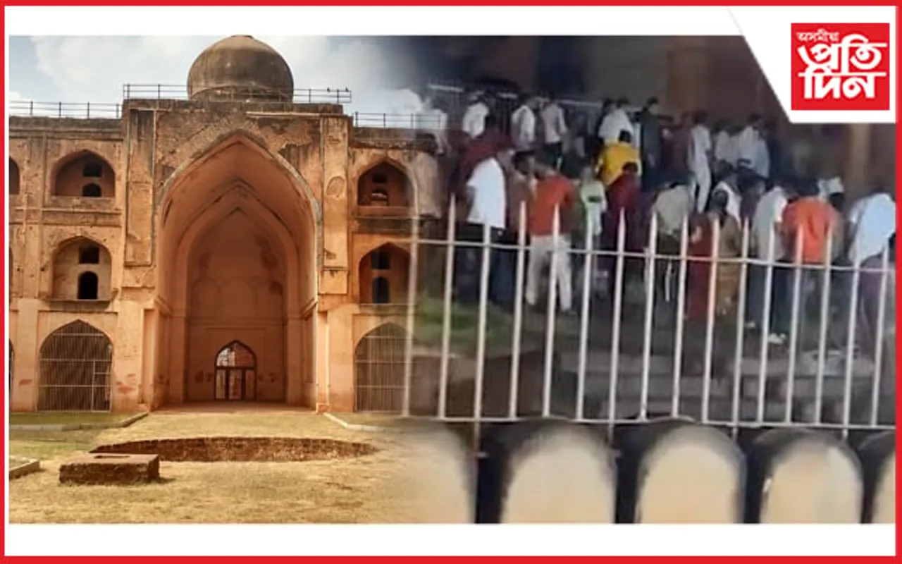 ১৪৬০ চনতেই নিৰ্মিত মাদ্ৰাছাত বিজয়া দশীমত দিলে জয় শ্ৰীৰাম ধ্বনিঃ সাম্প্ৰদায়িক সংঘৰ্ষৰ উকমুকনি...