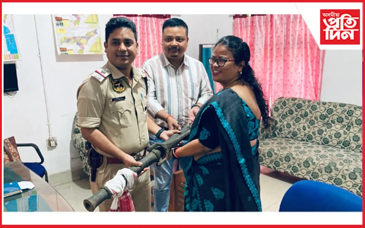 মৰিয়নীৰ ঐতিহাসিক গাভৰু পাহাৰত উদ্ধাৰ হোৱা হাতহিলৈটো যোৰহাট সংগ্ৰহালয়লৈ হস্তান্তৰ...