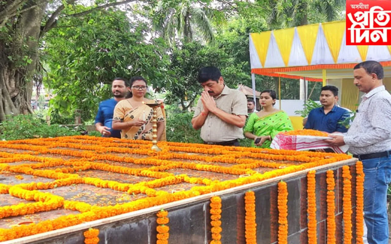 দৰঙত দিনজোৰা কাৰ্যসূচীৰে গান্ধী জয়ন্তী পালন...